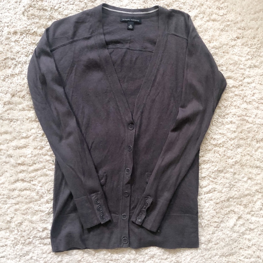 💫HP!💫 Banana Republic Grey V-Neck Cardigan